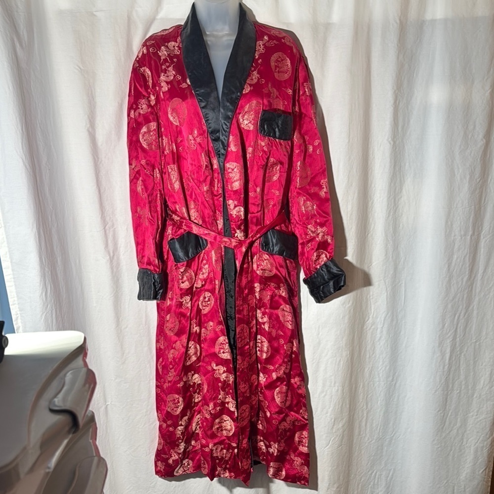 Vintage Chinese Dragon Embroidered Red Black Silk Robe size Large